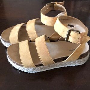 target agnes sandal